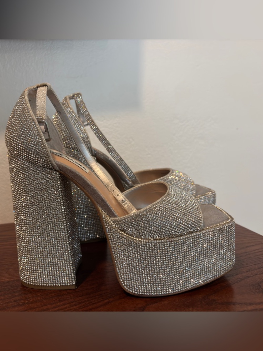 Steve Madden Kassiani Silver Crystal Platform Sandals size 7 - Picture 5 of 8